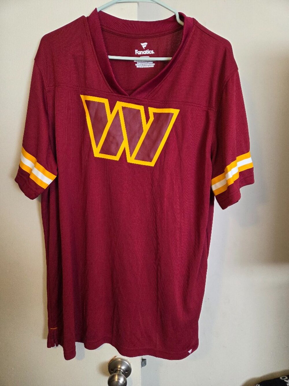 Mens size XL shirt NFL